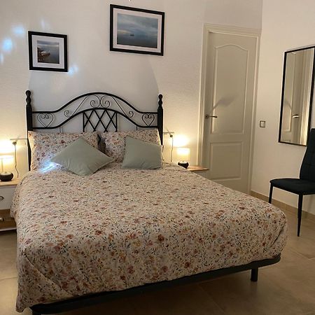 Bed and Breakfast El Barco L'Ametlla de Mar Esterno foto